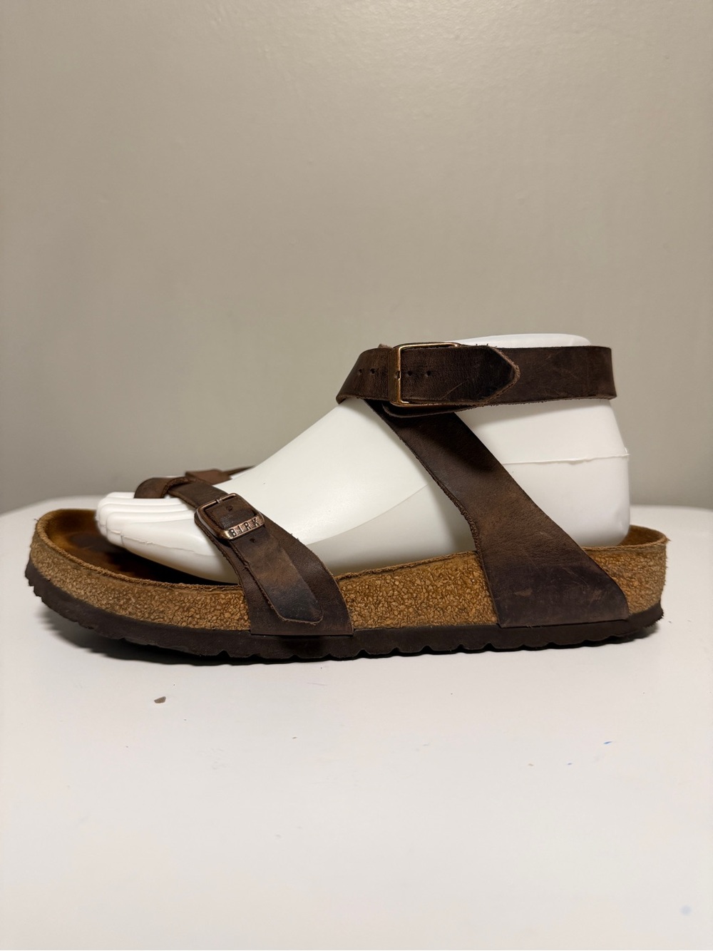 Birkenstock Yara Oiled Leather Strap Toe Loop Sandals Women’s EU 39 US 8-8.5